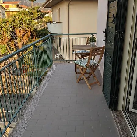 Sole Di Davoli - Three Bedroom Apartment