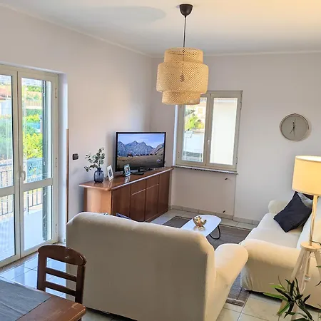 Sole Di Davoli - Three Bedroom 아파트 *