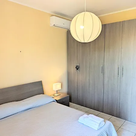 Sole Di Davoli - Three Bedroom 아파트 *