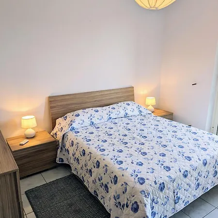 Sole Di Davoli - Three Bedroom Marina di Davoli