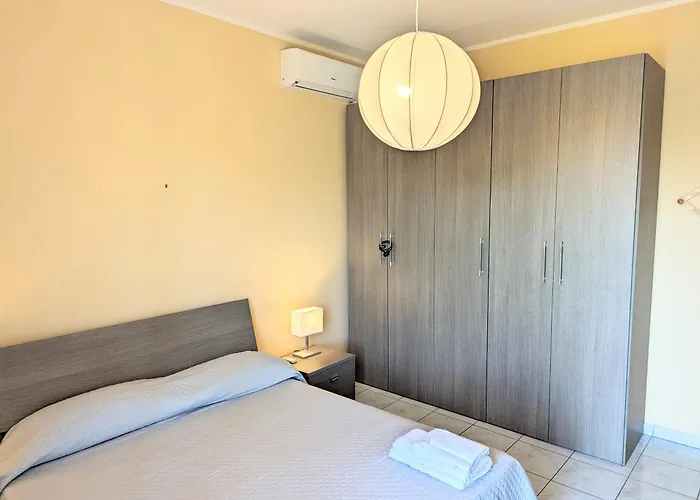 Sole Di Davoli - Three Bedroom Apartment *